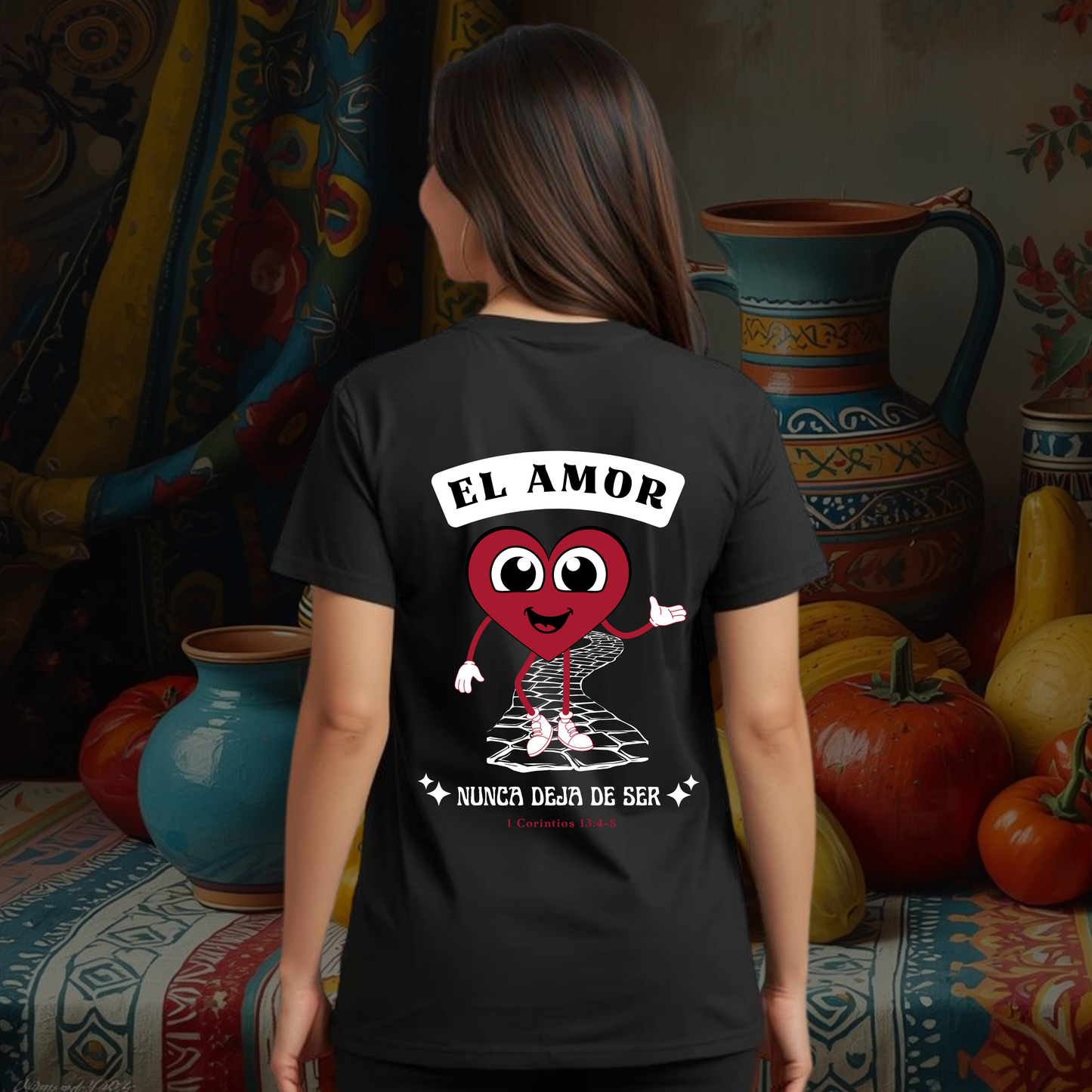 Camiseta El Amor nunca Deja de Ser (estampado detrás, sombra blanca)
